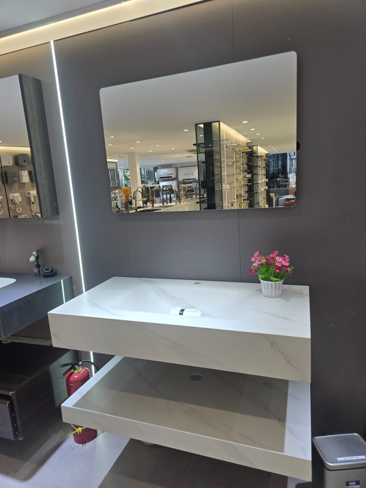 Edge Sculpted Stone Basin