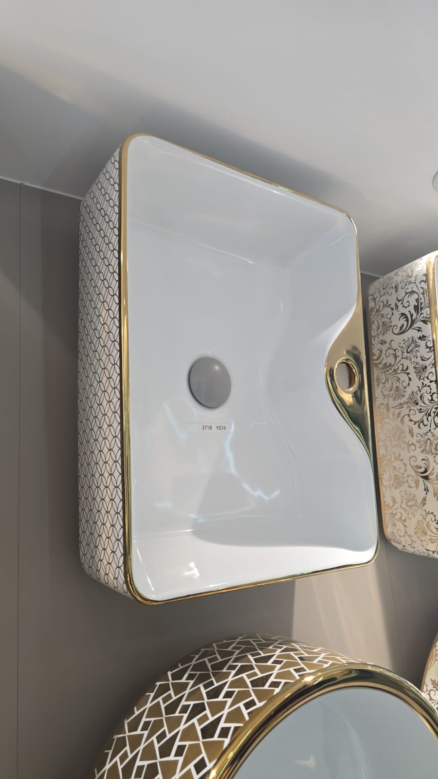 Gilded Trellis Vessel Basin