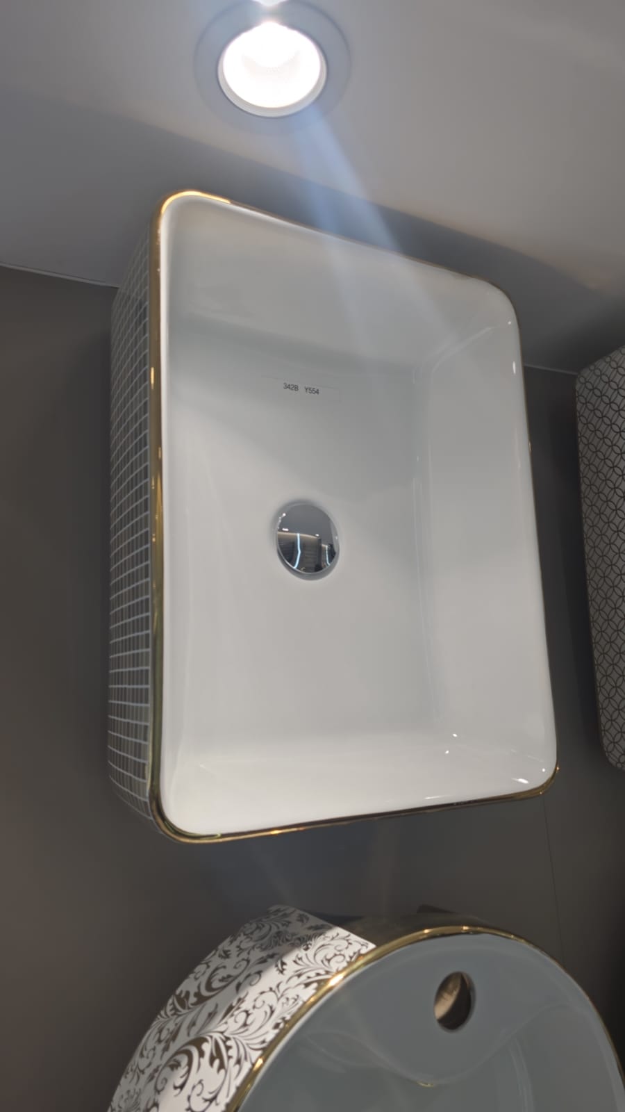Auric Edge Vessel Basin